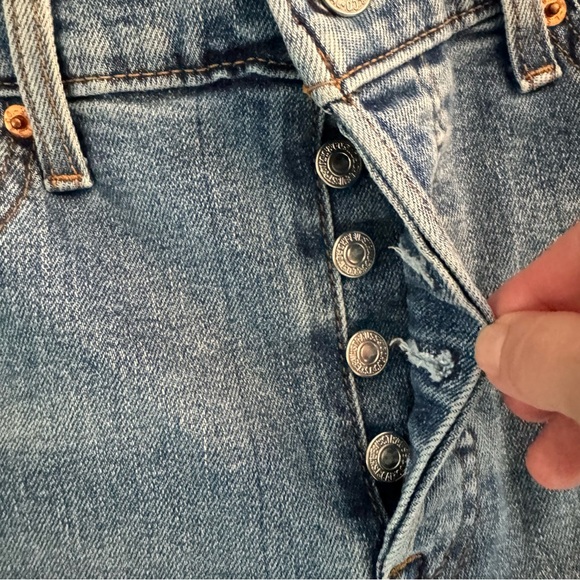 Levi’s Wedgie Straight Jeans High Rise Button Fly Cropped Women’s Size 31 - Picture 6 of 11